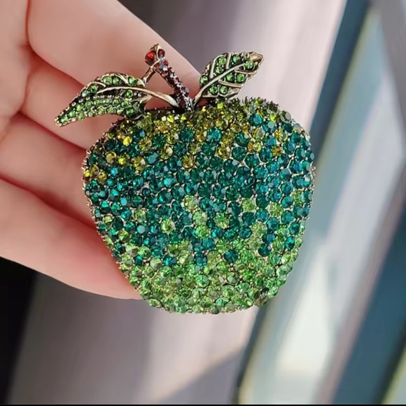 Betsey Johnson Green Blue Apple Brooch - Picture 8 of 8